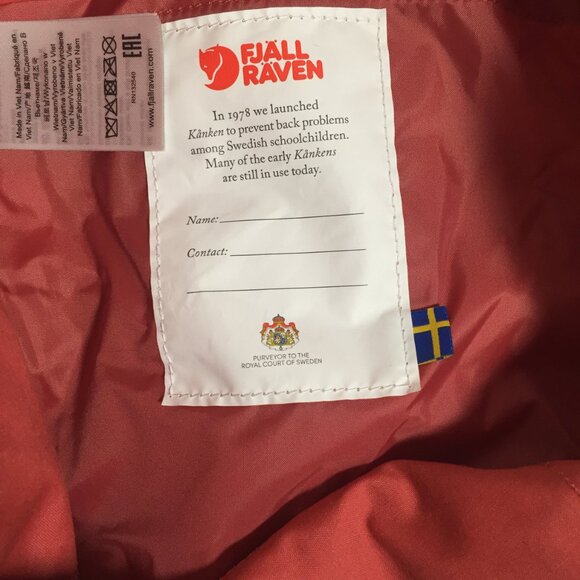 Fjallraven Kanken mini backpack In Dahlia with Poison Apple Patch - Picture 6 of 9